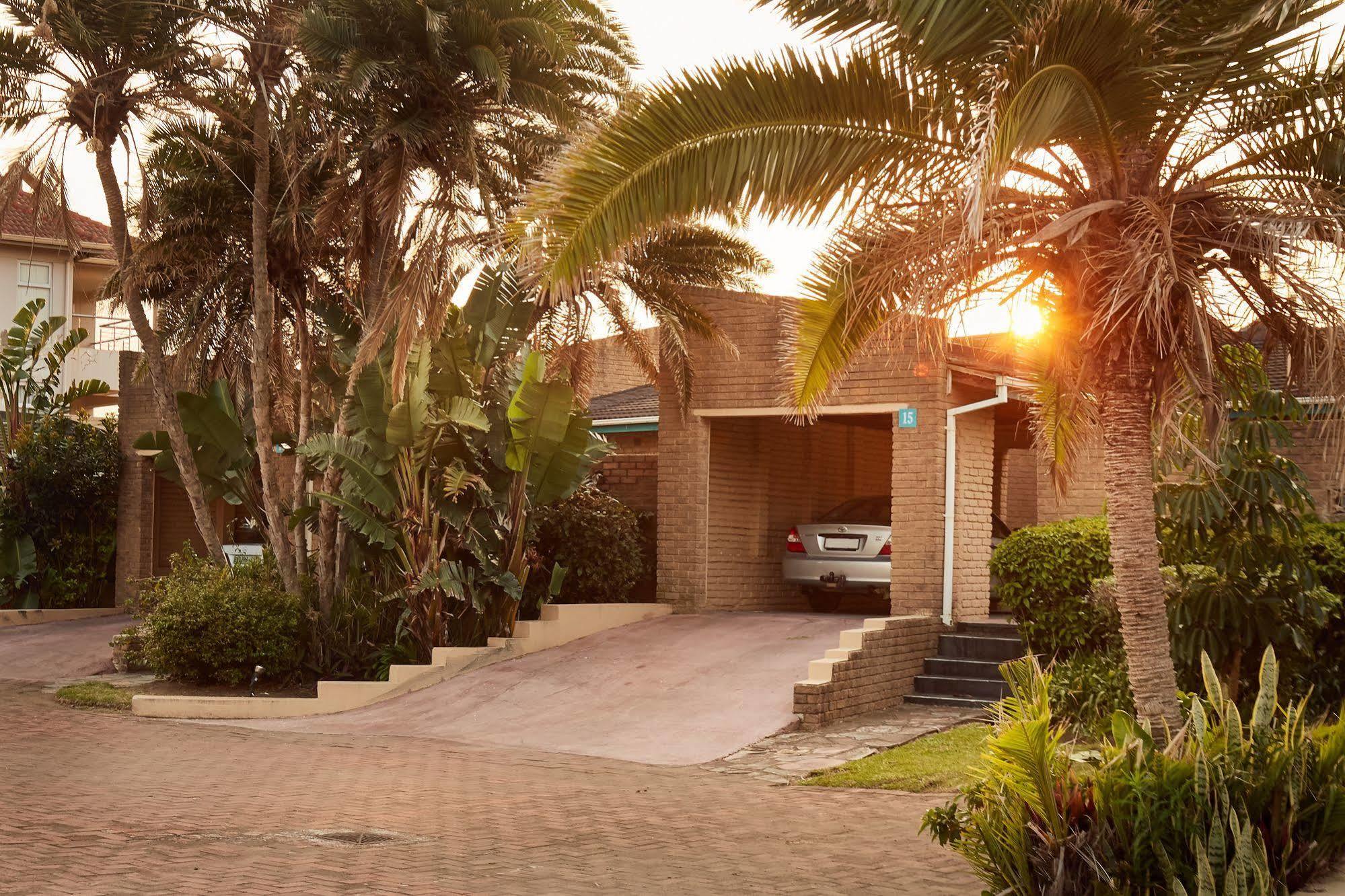 First Group Club Hacienda Apartment เชลลีบีช ภายนอก รูปภาพ