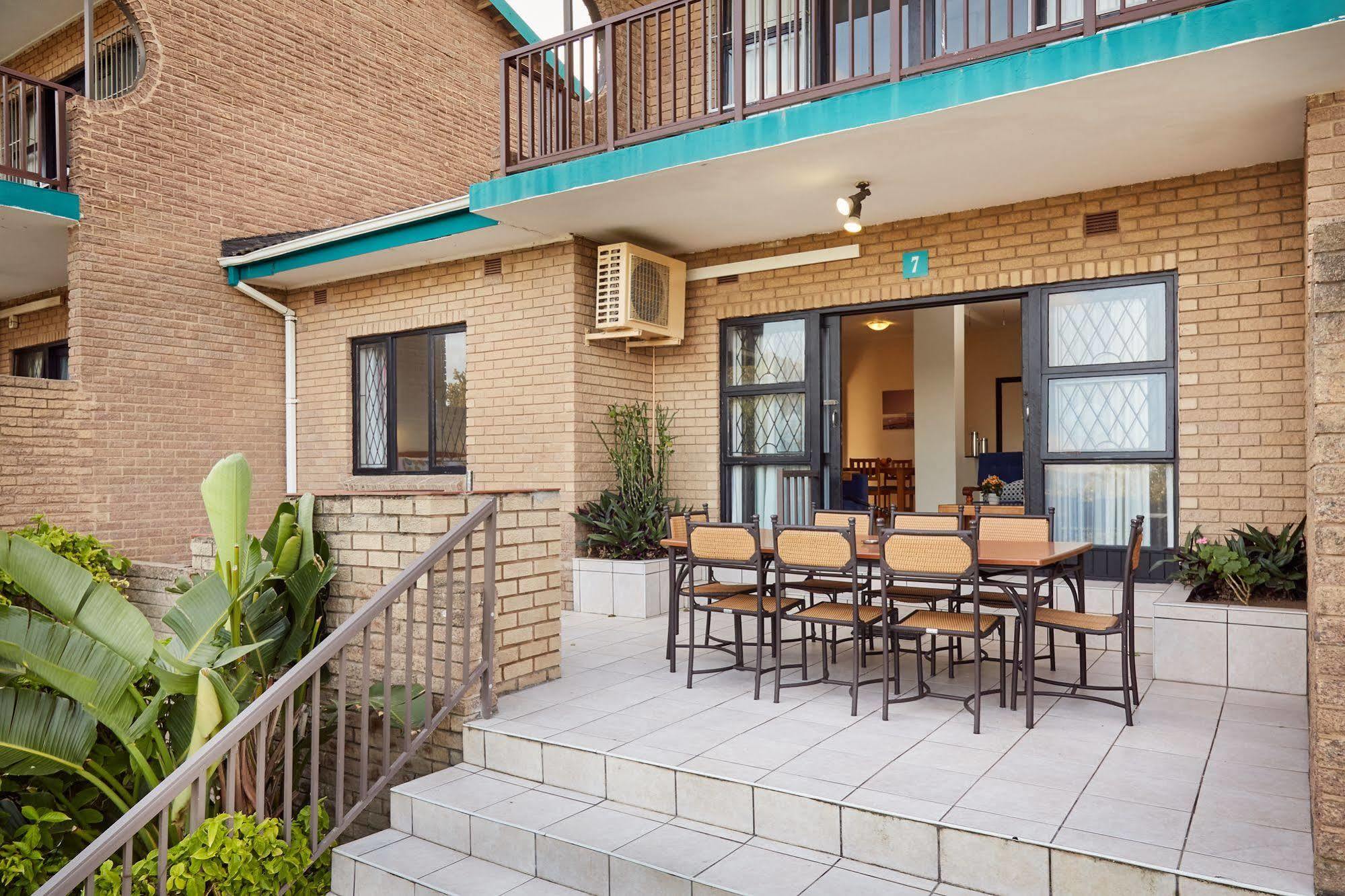 First Group Club Hacienda Apartment เชลลีบีช ภายนอก รูปภาพ